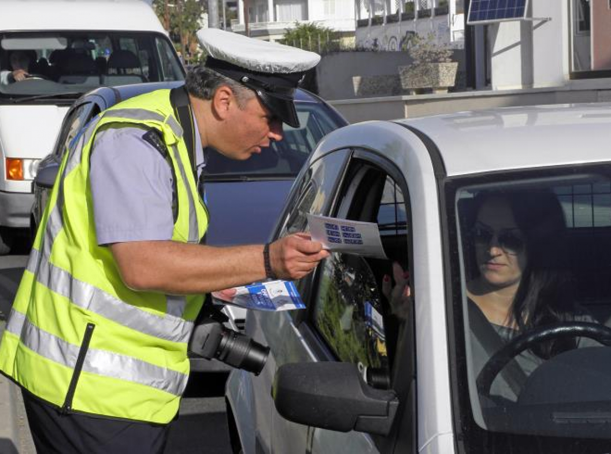 Δεν βάζουν μυαλό οι κύπριοι -  Ξεπέρασαν τους 1800 οι έλεγχοι για μη χρήση μάσκας